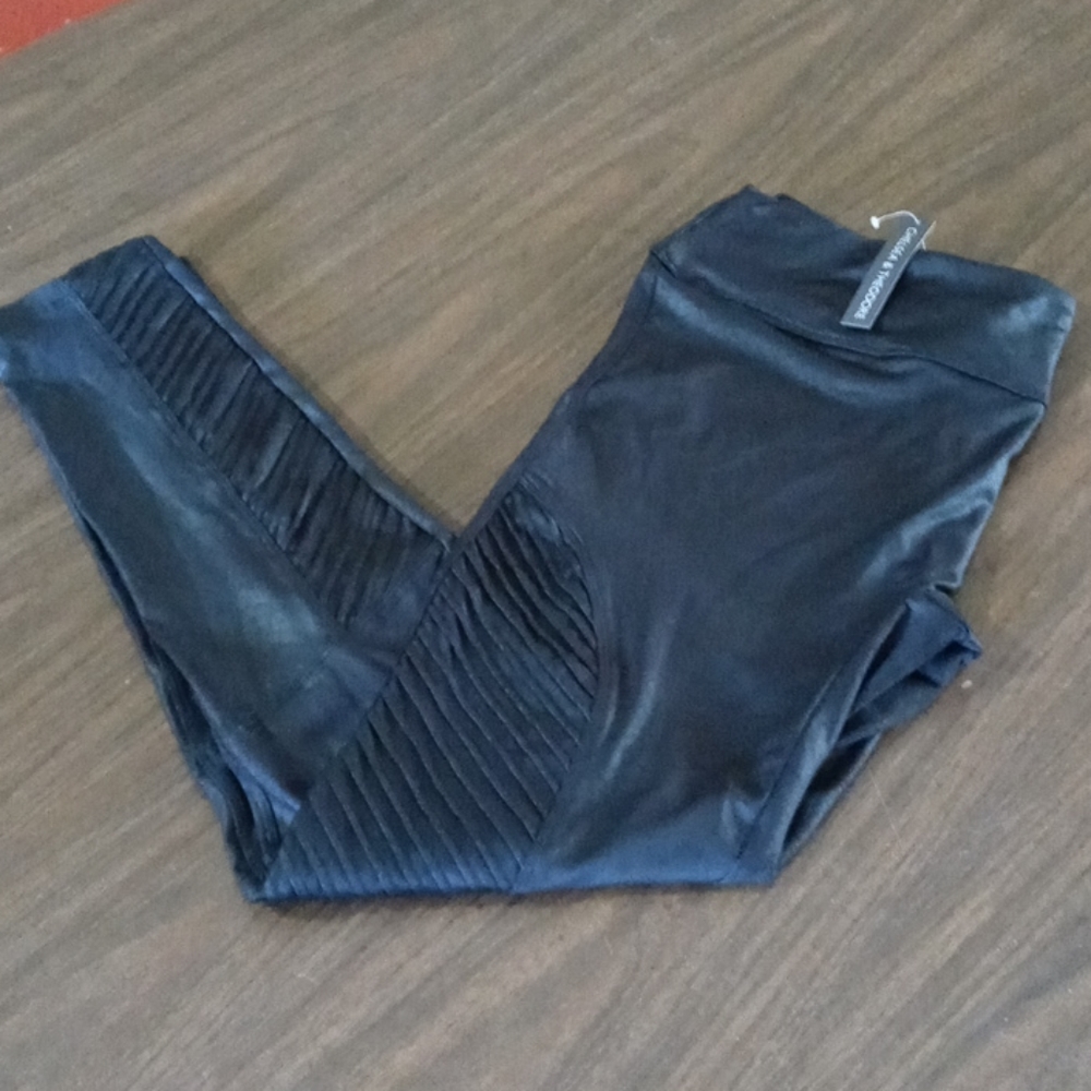 Chelsea & Theodore Faux Leather Moto Leggings